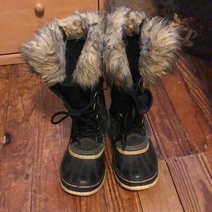 Sorel “Joan of Arctic”  winter boots, Size 8